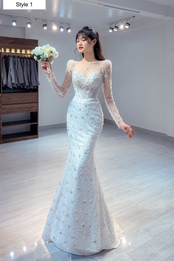 Sweetheart V-waist A-line Wedding Dress with Beaded Illusion