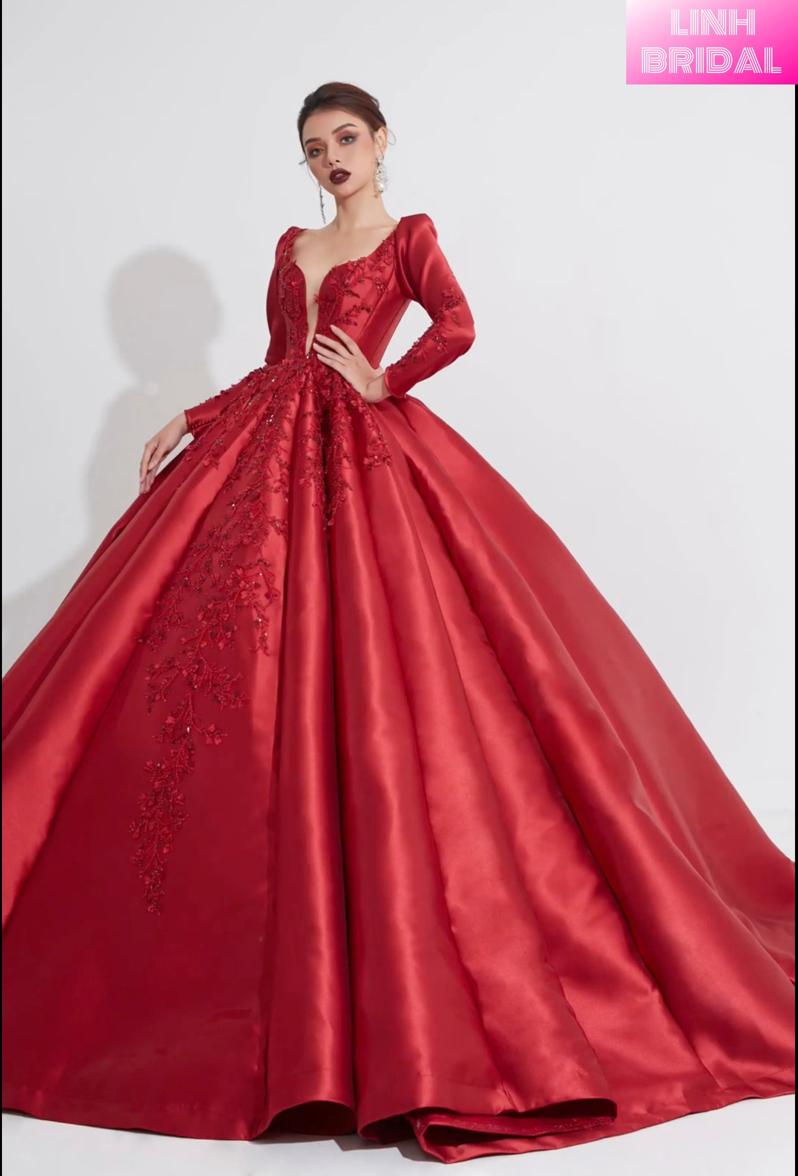 Burgundy Lace Ball Gown Gothic Gothic Wedding Dresses With Long Sleeves,  Corset Back, Heavily Beaded Details, And Non White Colored Bridal Glamour  By Couture From Totallymodest, $140.39 | DHgate.Com
