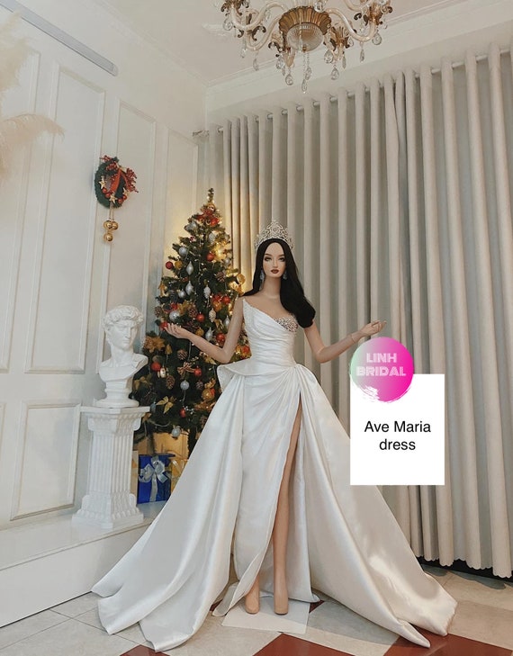Ave wedding dress sale