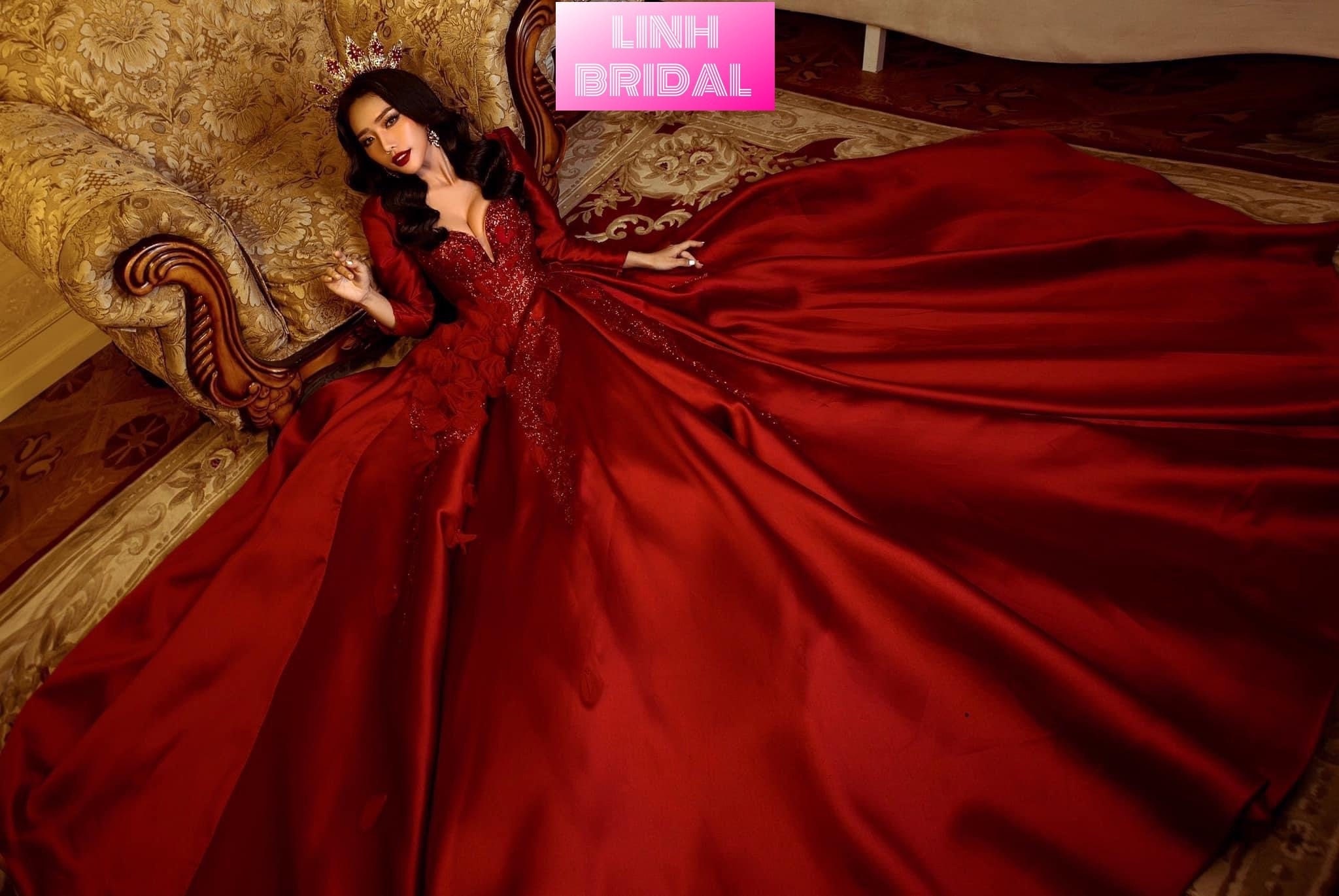 Red Halter Glitter A-lin Evening Gown Charming Sleeveless Floor Length –  Ballbella