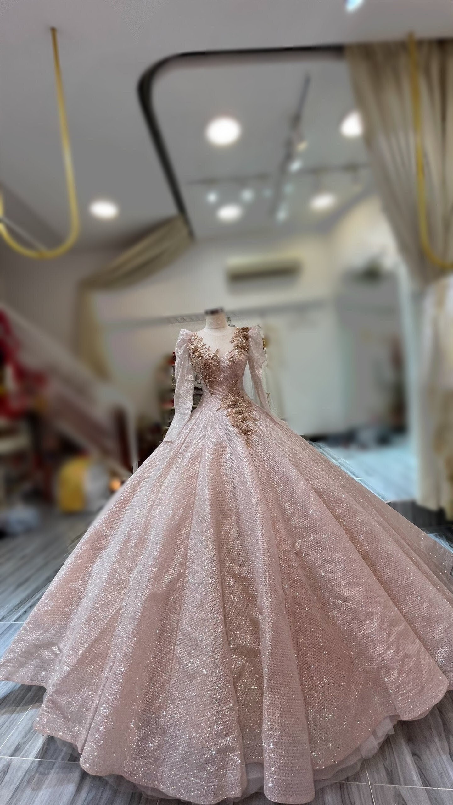 10 extravagant cocktail & reception gowns that will make you feel like a  faiytale princess! | Bridal Wear | Wedding Blog