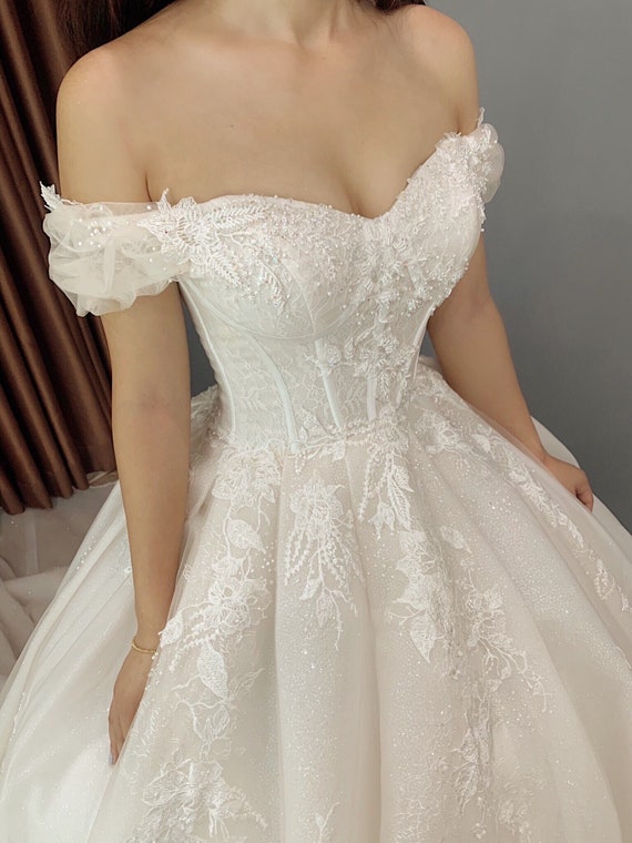 white corset for wedding dress