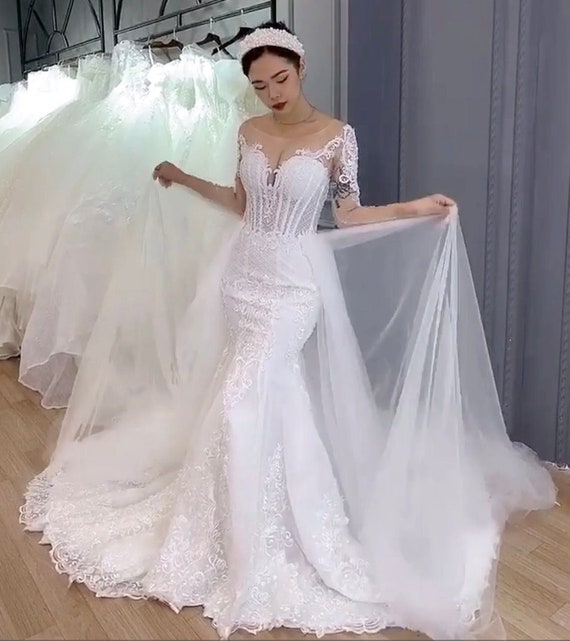 long sleeve lace trumpet wedding dress