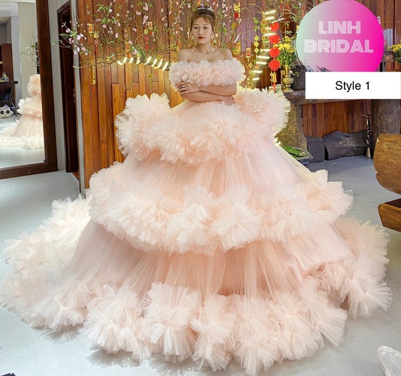 Pink Long Sleeves Sequin Evening Dresses Elegant Tulle Sweep Train Princess  Prom Party Gowns Floor Length (Color : D, Size : 4) : Buy Online at Best  Price in KSA - Souq