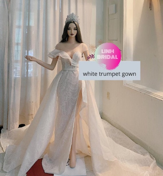 Glamouröses Hochzeitskleid mit abnehmbarer Schleppe