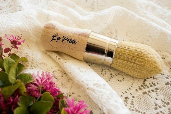 LA PETITE BRUSH, Dixie Belle Paint Brush, Natural Bristle Paint Brush,  Furniture Paint Brush