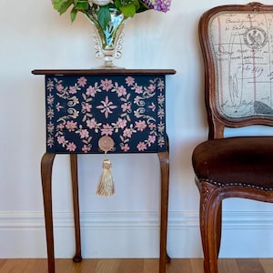 Rub On Furniture Transfer Flower Garland | Redesign with Prima Annie Sloan Decor Transfers | Pink Vintage Floral Swags