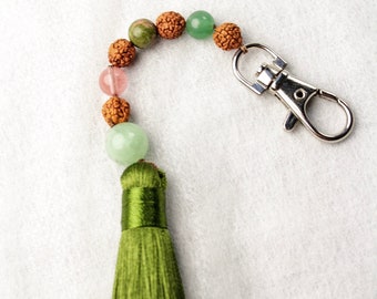 BELTANE Mala Anhänger, grüner Aventurin, Unakit, Cherryquarz, Rudraksha, JAHRESRAD