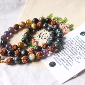 ETHER Mini Mala, Amethyst, Blau-Gelbes Tigerauge, Larvakite, Rudraksha PENTAGRAMM Elemente, Choker, Wickelarmband, Mini Quaste. Bild 3