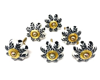 Boutons noirs et blancs d'armoires de cuisine peints à la main Boutons de porte en céramique faits main Quincaillerie de meubles 6 pièces