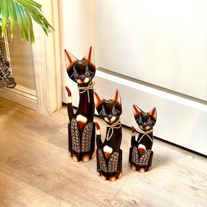 Hand Carved Cats Statue  Bow Detail Art Painted Set of 3 Figurines