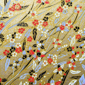 A4-GLD002 | A4 Chiyogami / Yuzen Japans Origami Papier - Bladeren op gouden achtergrond