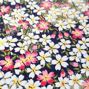 MUL060 | Mehrfarbiges Blumenorigamipapier, Washi Chiyogami oder Yuzen Blatt 15cm Blatt / 6 Zoll