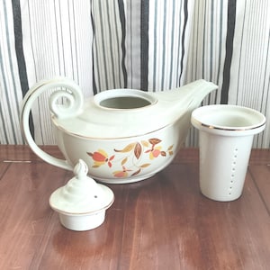 Vintage Hall China Jewel Tea Autumn Leaf Aladdin Teapot With Lid and Infuser