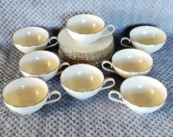 Zestaw 8 filiżanek i spodków Lenox WEATHERLY Bone China – wszystkie w stanie idealnym
