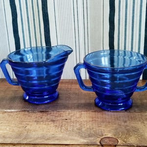 Hazel Atlas Ritz Kobalt Blau Moderntone Depression Glas Milchkännchen und Zucker Set