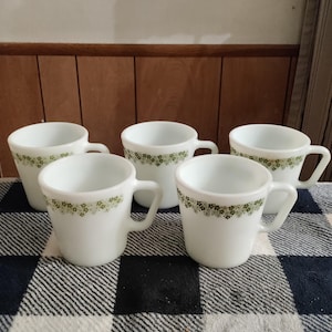 Set of 5 ~ Pyrex Spring Blossom Green CRAZY DAISY Coffee Mugs 8 oz. No. 1410