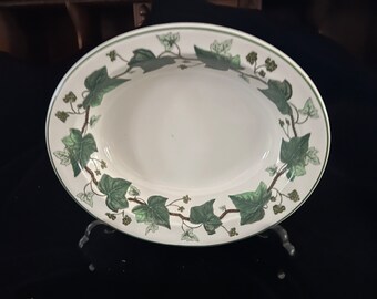 Set of 4 Wedgwood Napoleon Ivy Green Coupe Cereal Bowls 6 1/8