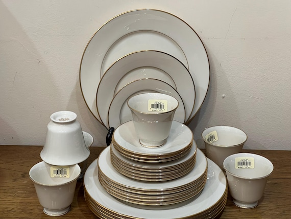 　Bone China LENOX Hayworth Ivory Gold Bone China Cosmopolitan Collection New
