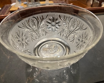 ケンブリッジローズポイントクリスタル脚付きセンターピースまたは