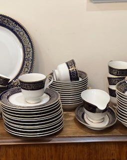 ロイヤルネイビーD75 Heritage Cobalt Blue Dinnerware Set : by Royal Castle Japan ,your