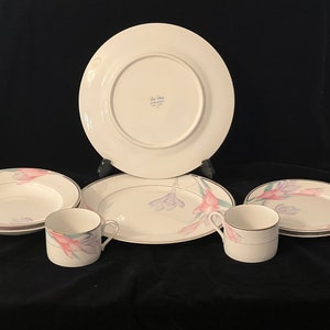 Mikasa Shasta Fine China: roze en paars gebloemd servies, 8-delige set