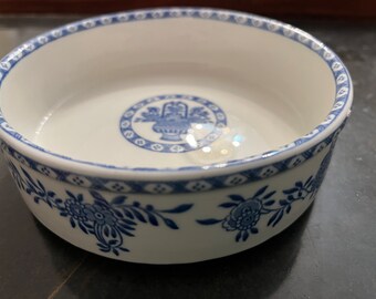 Vintage Ringtons Quarter Willow Pattern Snack Dishes and Wooden