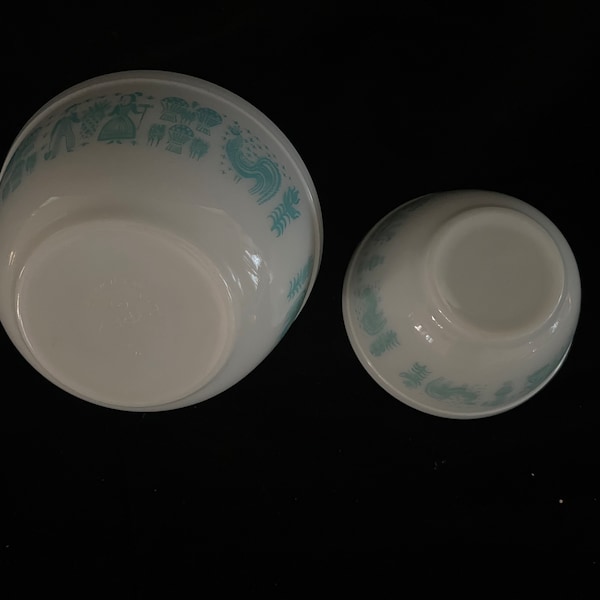 Vintage PYREX BUTTERPRINT Mixing Bowls  401 & 402 And  Set Of 2