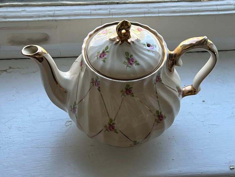 Vintage Sadler Swirl Pink Teapot Rosebuds Gold Trim NO 2740 Etsy