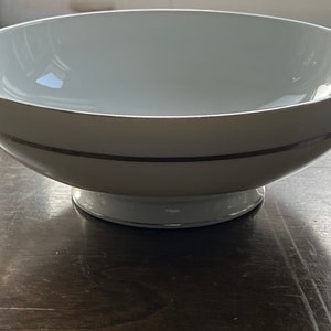 Rosenthal Ciotola da portata con piede in porcellana bianca con finiture in platino modello 8607