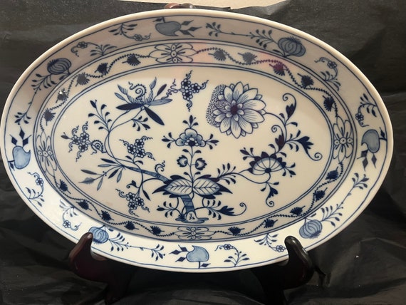 マイセン（ドイツ）ブルーオニオン（「剣」バックスタンプ）12インチ