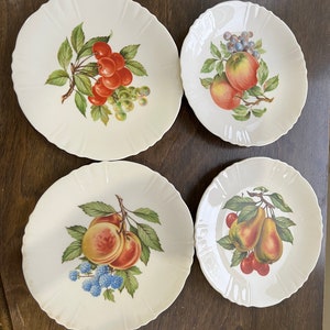 Atlas China USA Milburn Manufacturing  Hand Decorated  Set of 4 Fruit Dessert  Appetizer Plates