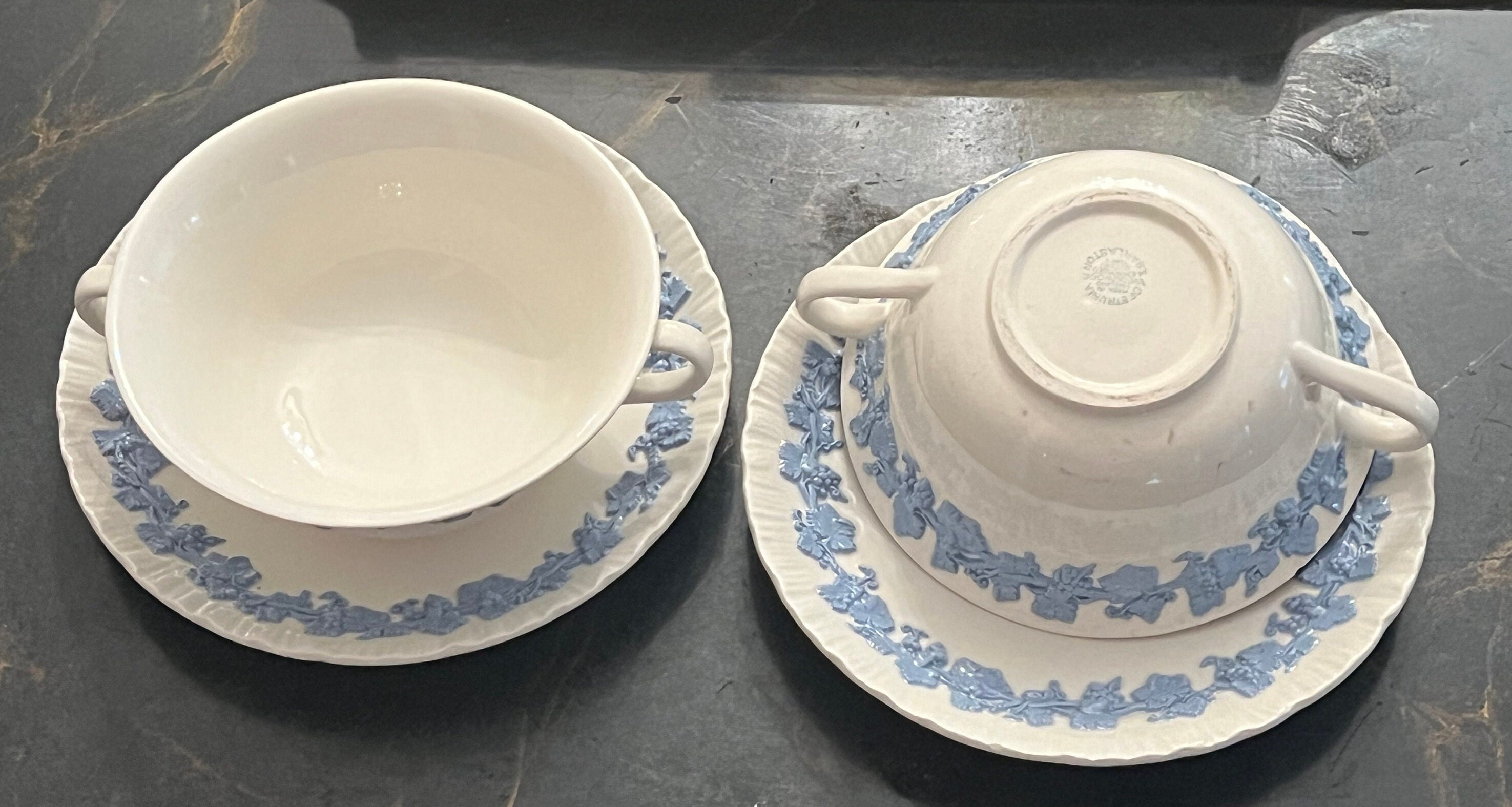 美品 ウェッジウッド クイーンズウェア クリームオンラベンダー