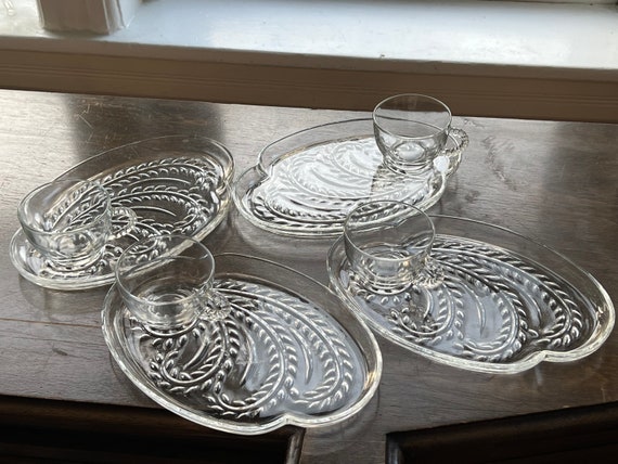 Vintage Federal Glass Homestead Snack Set, 4 Plates & Cups With