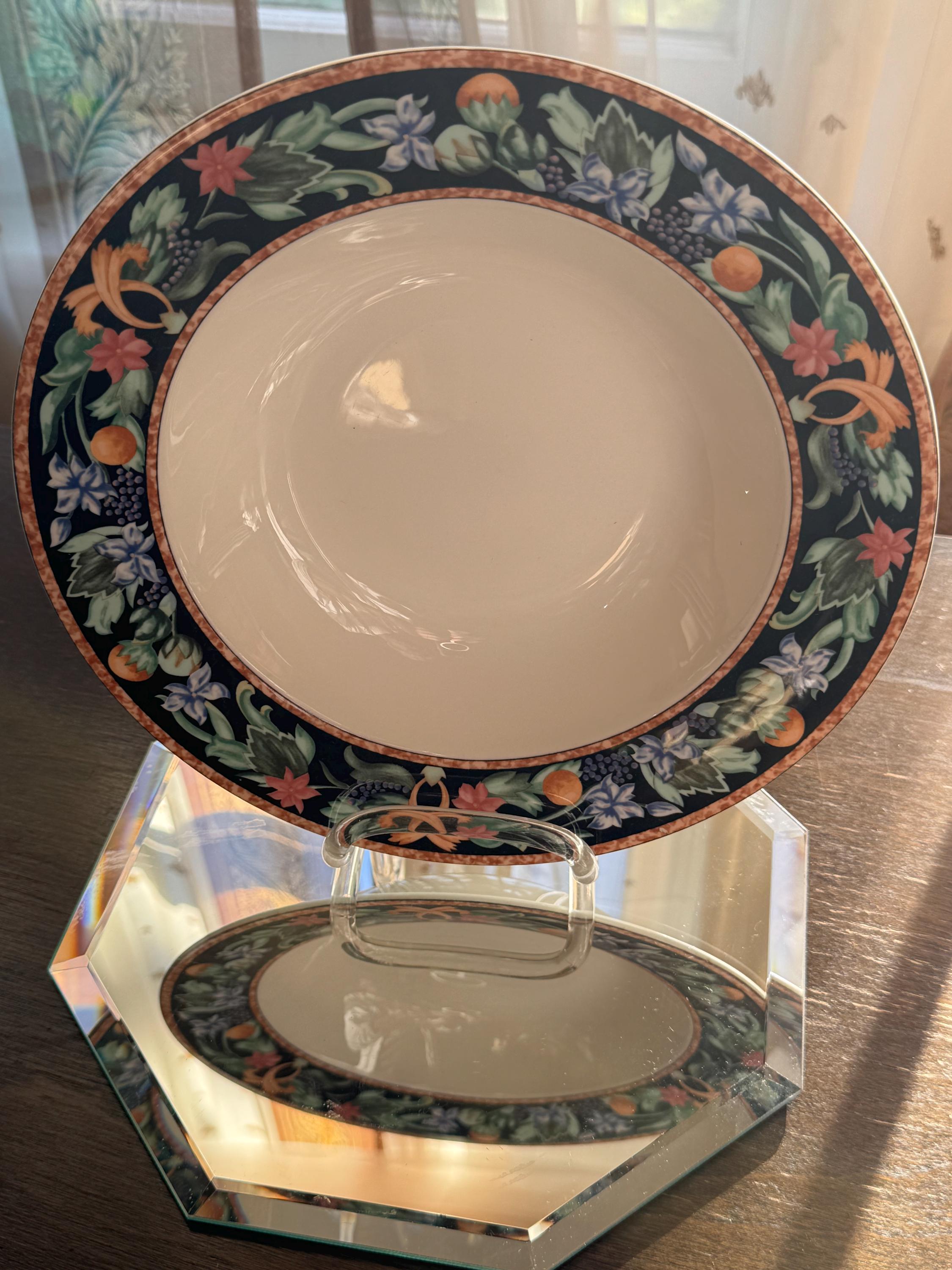 【廃盤】英国製　STUART スチュワートクリスタル　センターピース　大皿 Christopher Stuart Mystical Garden Plates: Floral Dinnerware Set
