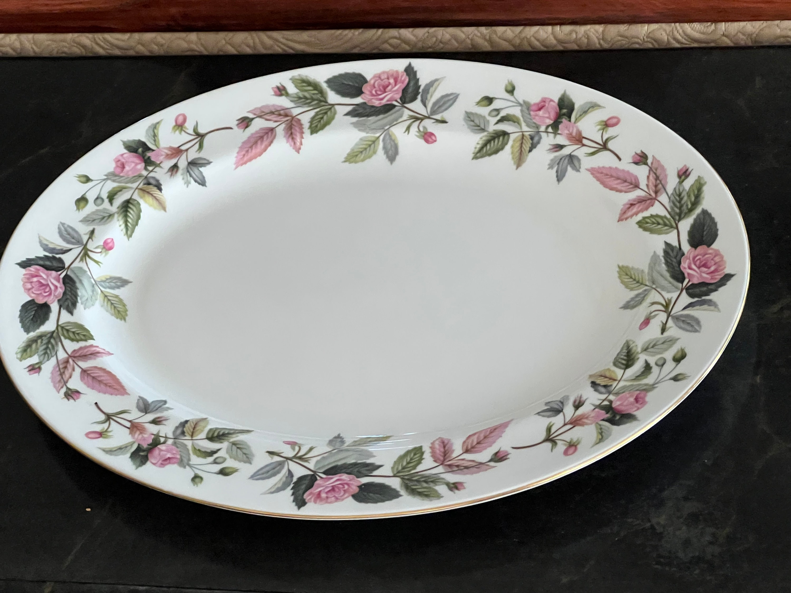 HATHAWAY ROSE 〜〜 Wedgwood Hathaway Rose 15.25