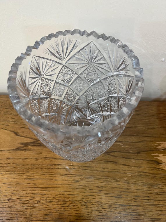 チェコ ボヘミアン ハンドカット クリスタル クイーンズ レース 鋸歯