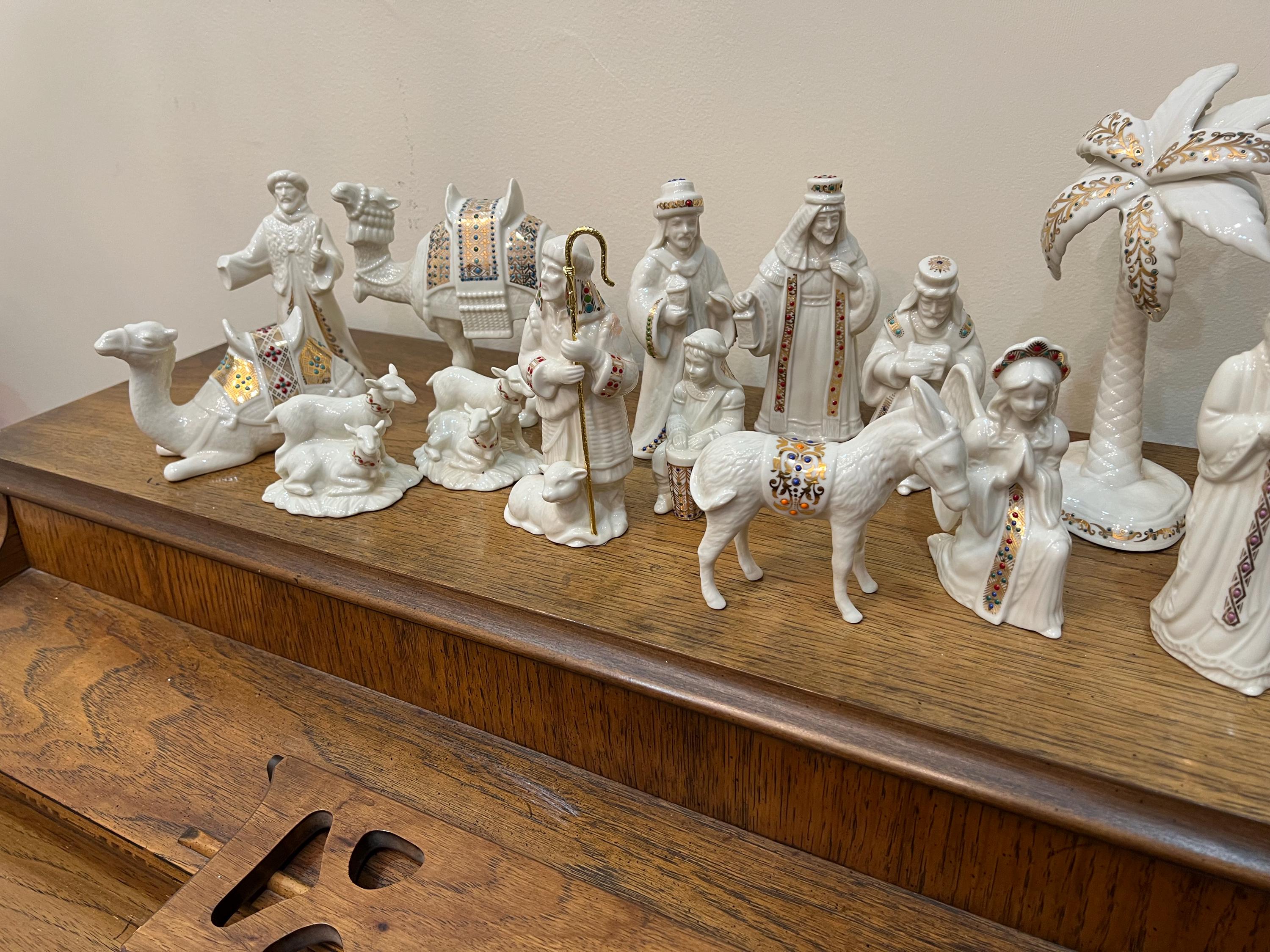 Lenox China Jewels Vintage Porcelain Nativity - Full Set (31