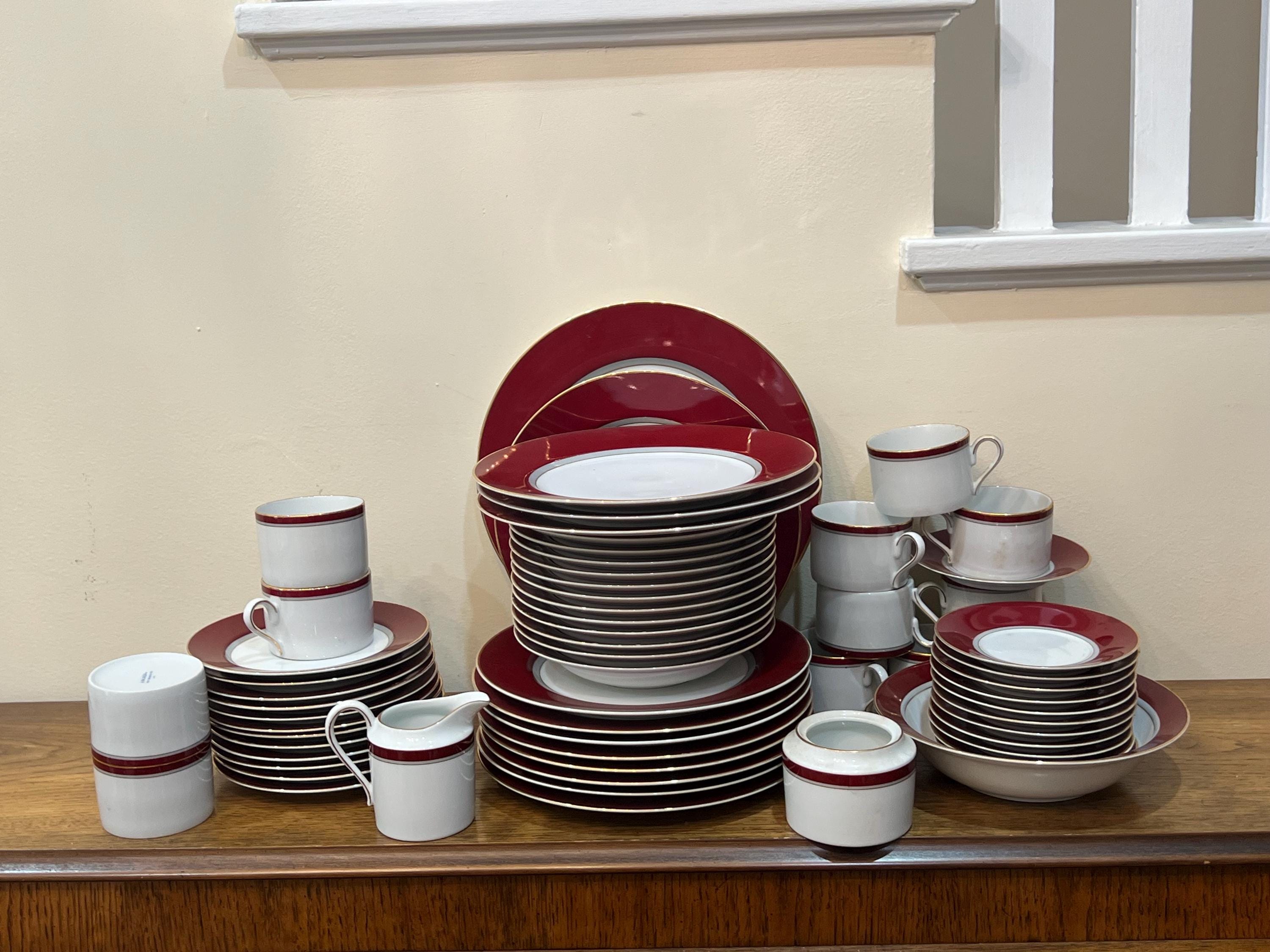 Mikasa Grandeur Red Fine China LAD07 64 PC Dinnerware Set for 12