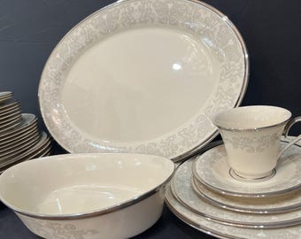Juego de vajilla de 45 piezas para 8 personas: Lenox, Snow Lily China (modelo descatalogado)