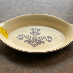 Pfalzgraff Village Collection #270  22 Oz Au Gratin Baking Pan 11.75" oval / Tan/Brown/  new/ 1970s