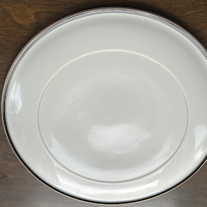 Christophr Stuart Royal Black Bone China Round Buffet Cake Plate Platter