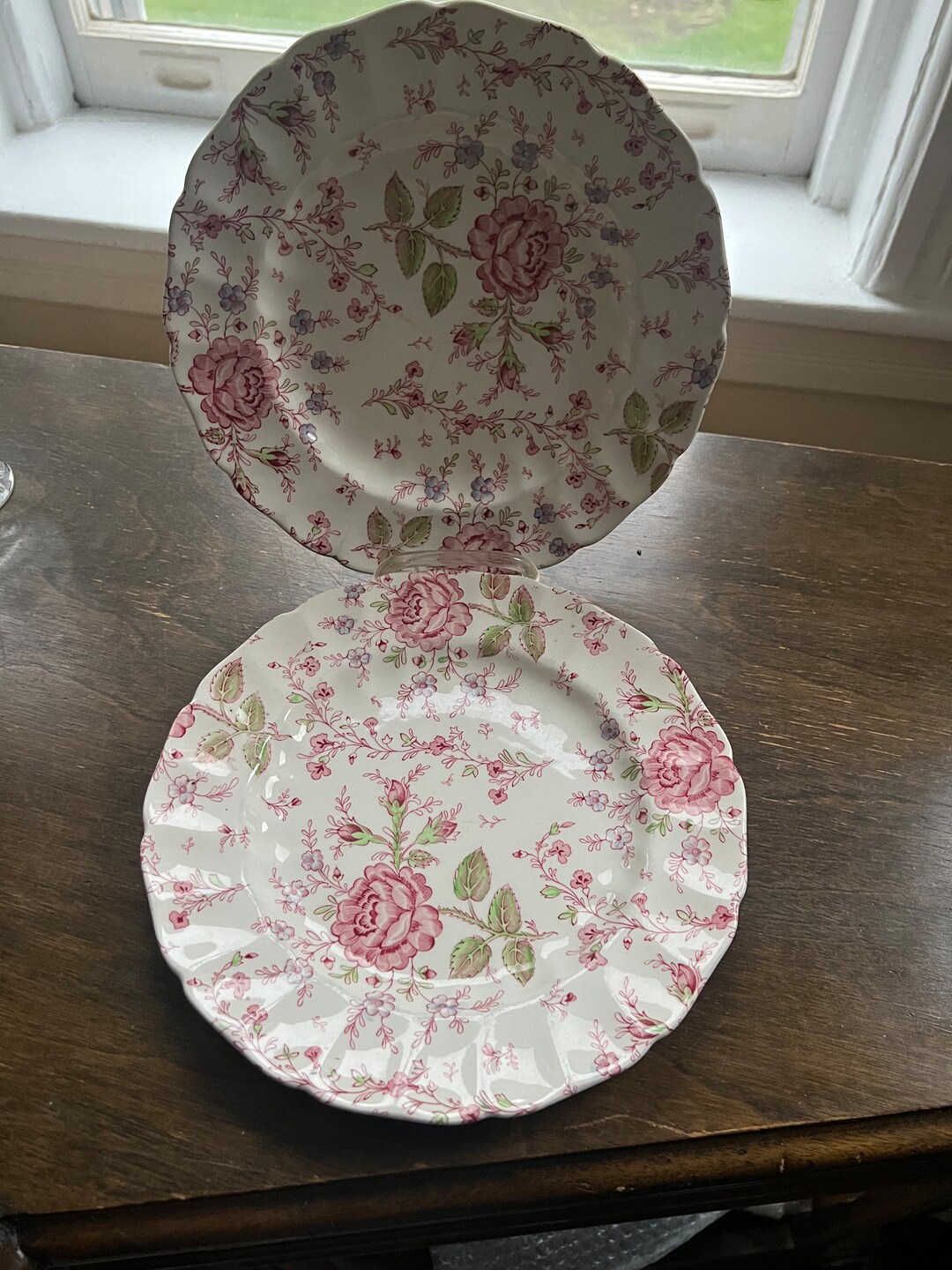 Johnson Brothers Rose Chintz Pink Flowers Green Leaves Dinner