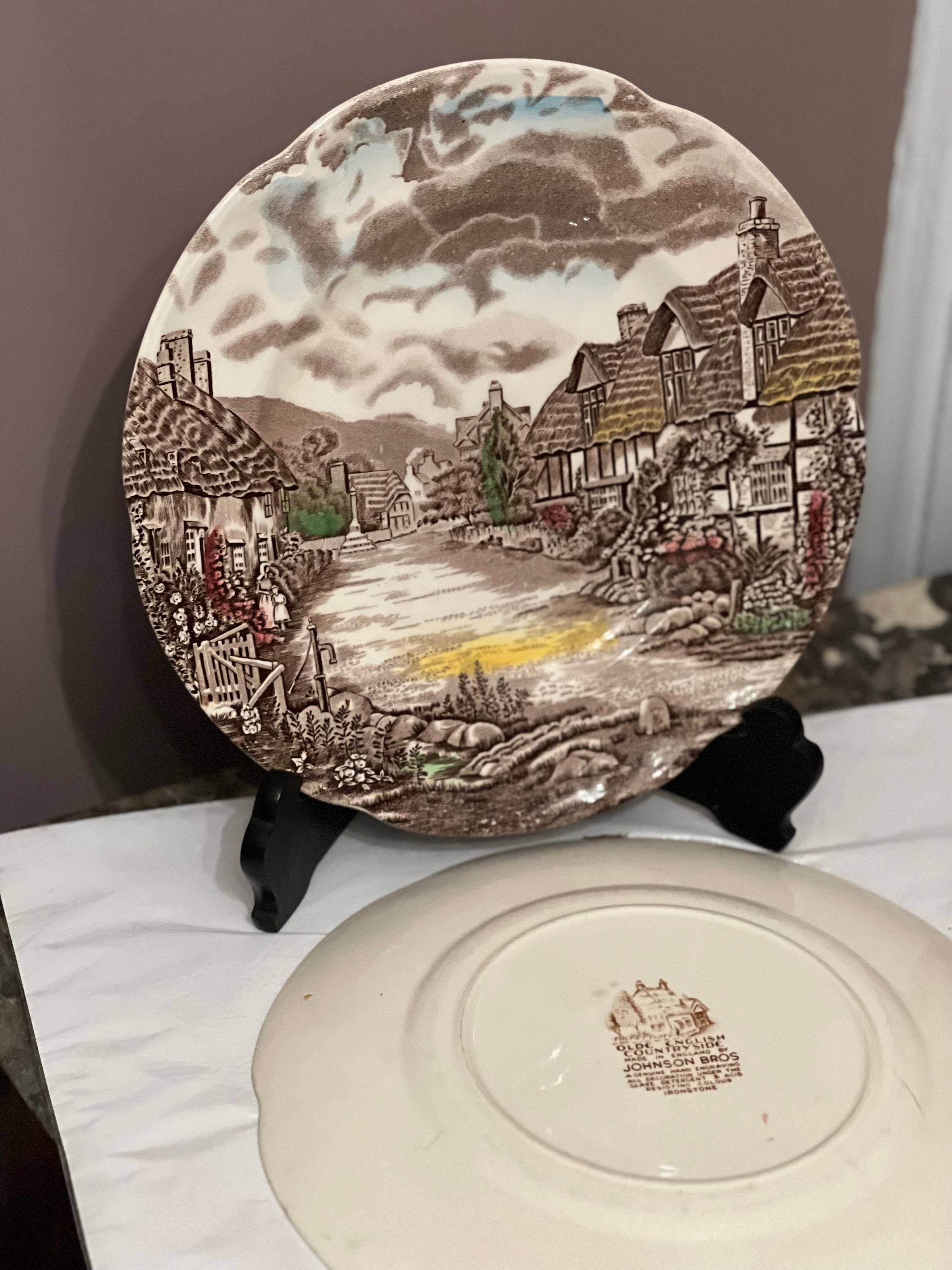 Johnson Brothers Olde English Countryside Brown Dinner Plates Set
