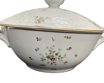 Bol grande para verduras con tapa o sopera de Richard Ginori Floral Garden.