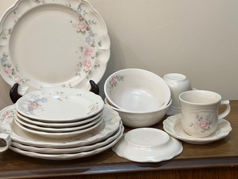 Pfaltzgraff Tea Rose Dinnerware - Thumbnail 5