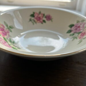 Paden City Pottery 8.75" Serving Bowl Pink Roses Green Gold Trim Leaves K-49