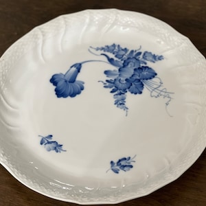 Large Royal Copenhagen Blue Flower Curved Round  Serving Dish. 1960s.