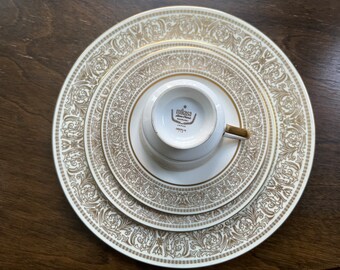NARUMI BONE CHINA　GOLD　24cm 花瓶　飾瓶　置物　壺 Narumi Bone China Cup and Saucer Set Made in Occupied Japan