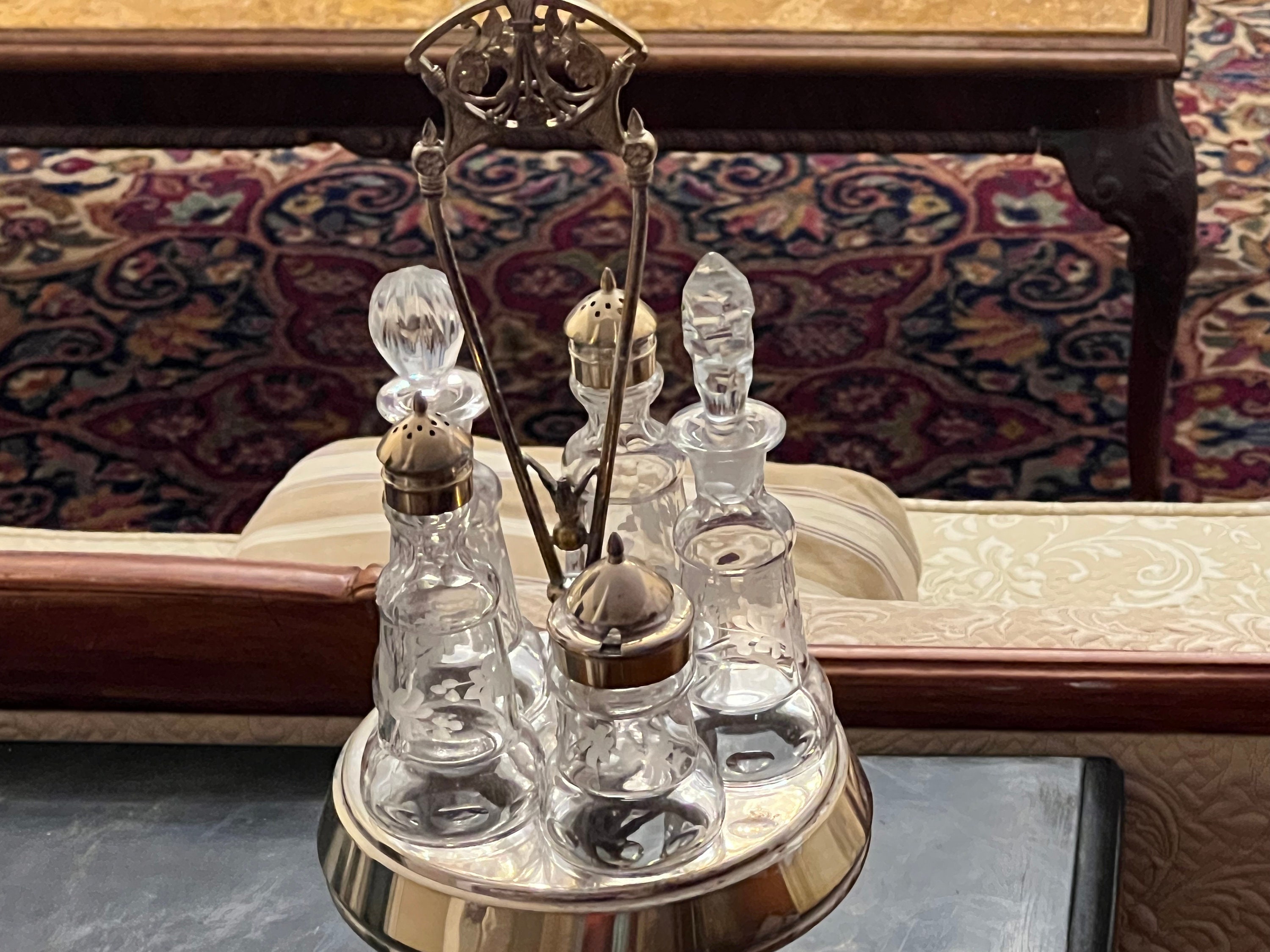 STERLING950 リキュール　銀装飾　セット Antique Victorian Silver Plated Cruet Set: Derby Silver Co. Etched